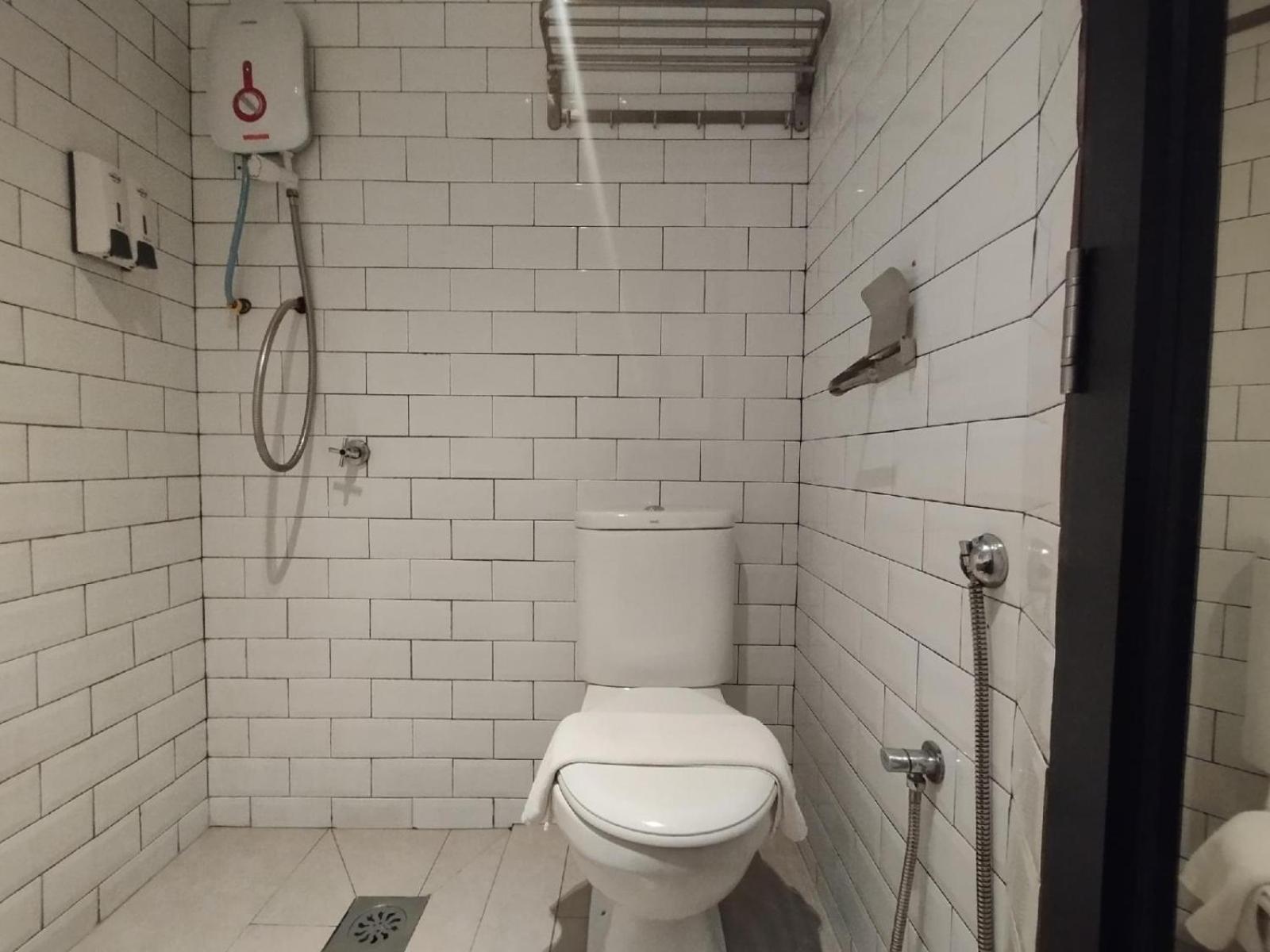 Smile Hotel C180 Cheras Selatan Eksteriør bilde